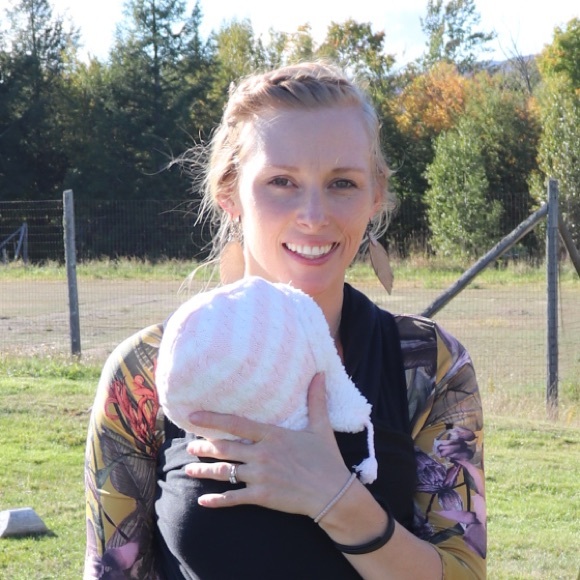 Meet your Posher, Elyse - Picture 1 of 1